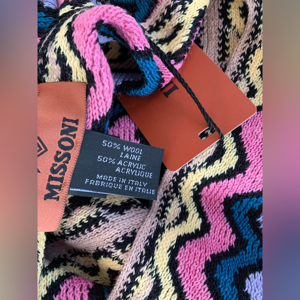 🥰♥️🥰 Missoni multi coloured women’s poncho - Picture 7 of 9